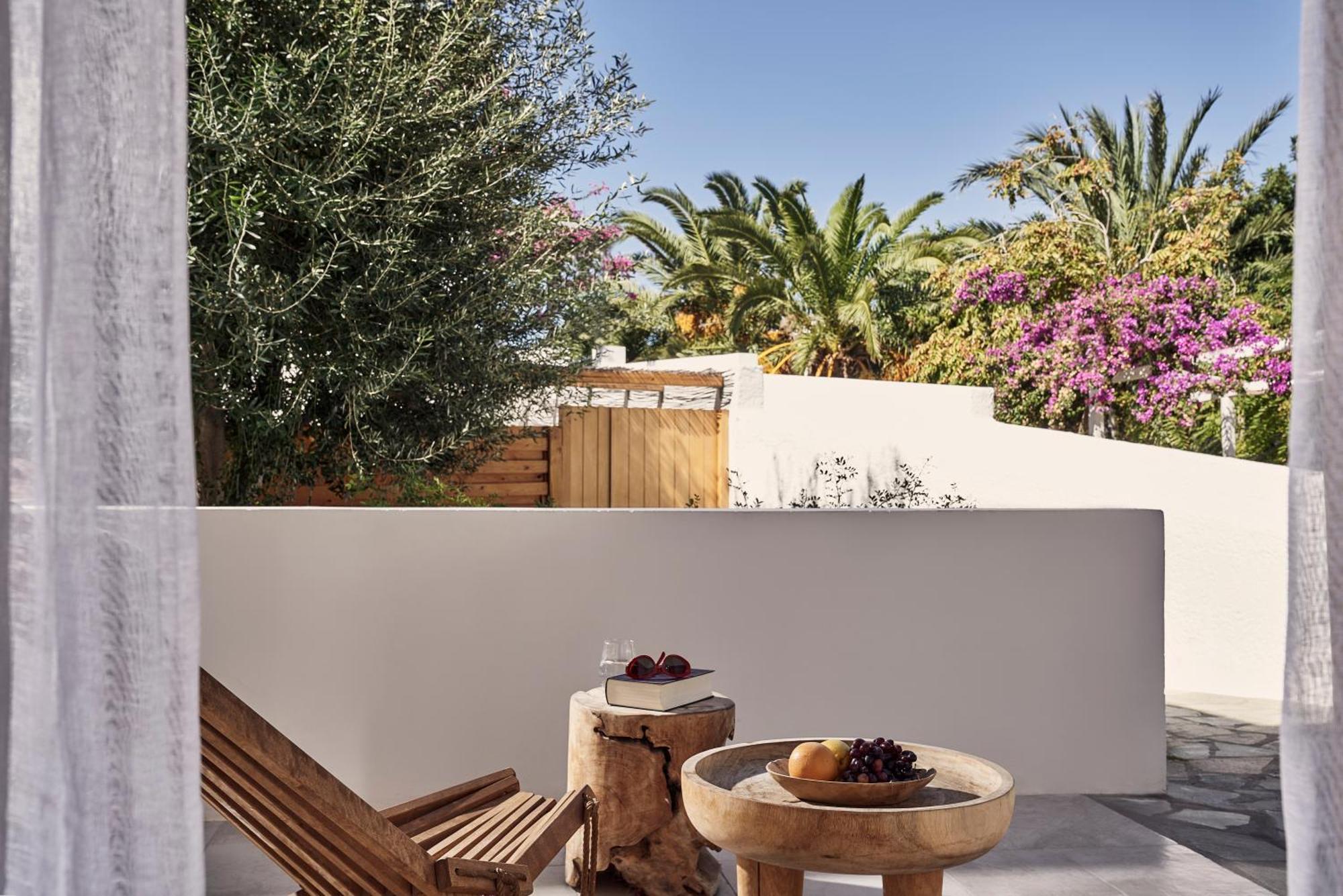 Dionysos Seaside Resort Ios Mylopotas Exterior photo
